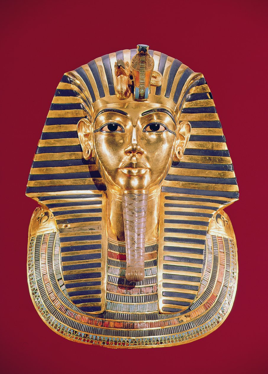 A máscara funerária de Tutancâmon (c.1370-1352 aC) c.1336-1327 aC, Novo Reino (incrustada de ouro com pedras semipreciosas) de Egyptian 18th Dynasty
