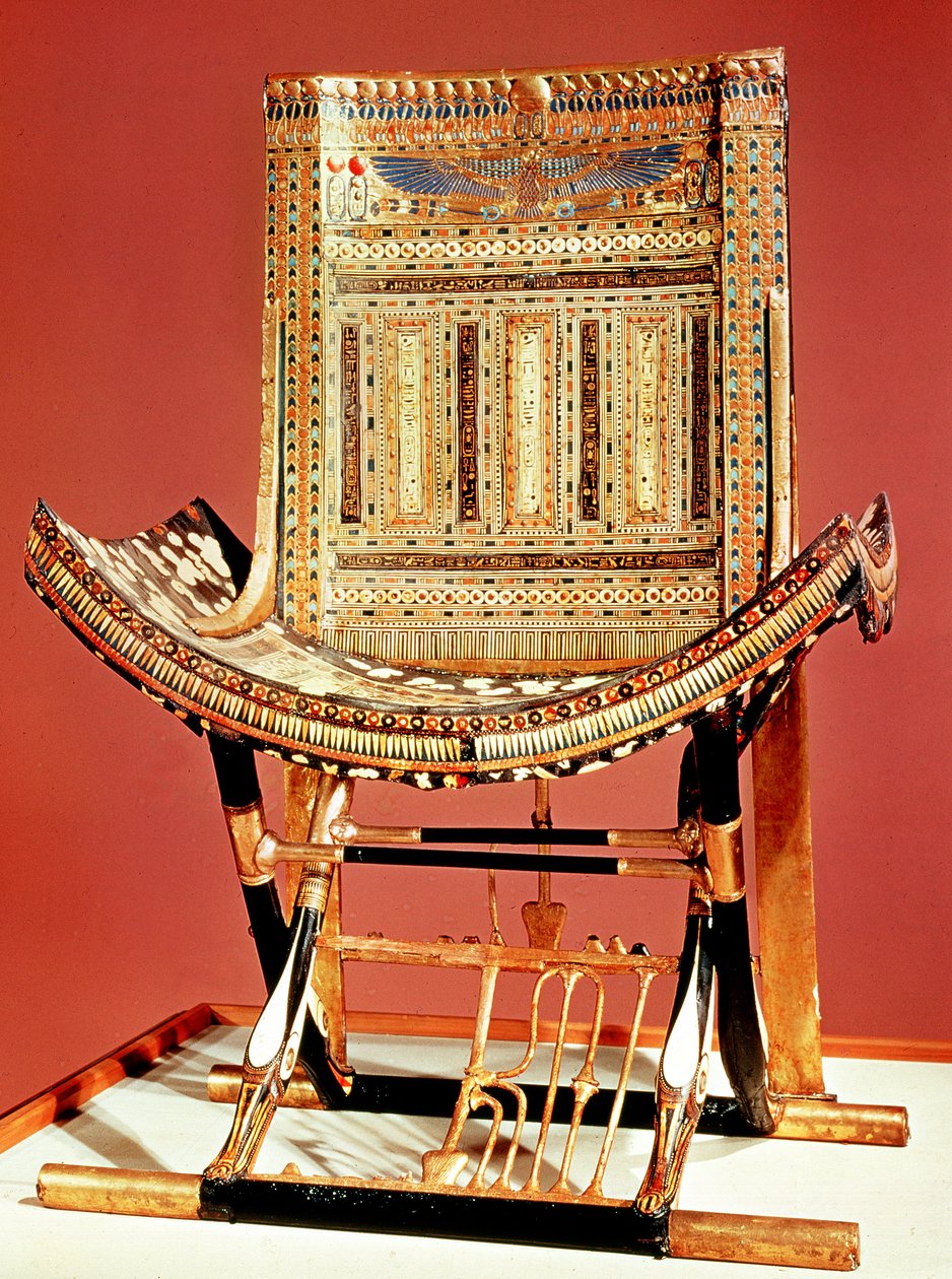 O faraó trono eclesiástico, do túmulo de Tutancâmon (c.1370-52 aC) Novo reino (madeira incrustada) (ver também 59232) de Egyptian 18th Dynasty