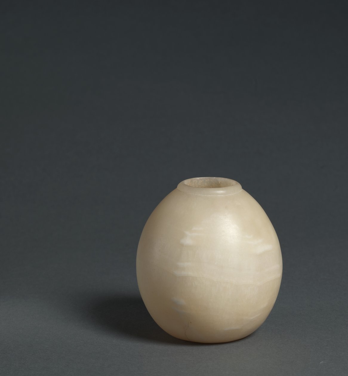 Embarcação em Forma de Ovo de Avestruz, Novo Reino, c.1540-1296 aC de Egyptian 18th Dynasty