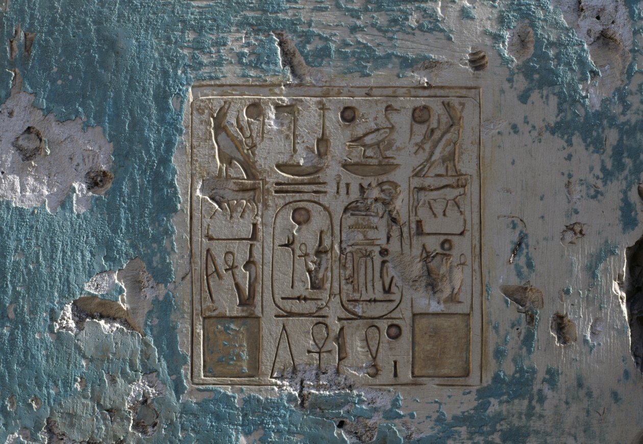 Hieróglifos, relevo, Templo de Ramsés II, Abydos, Egipto, civilização egípcia, Novo Reino, Dinastia XIX (foto) de Egyptian 19th Dynasty