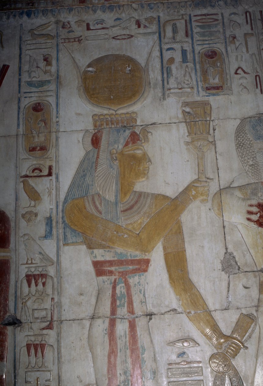 Relevo pintado representando a deusa Hator, capela de Osíris, Templo de Seti I de Egyptian 19th Dynasty