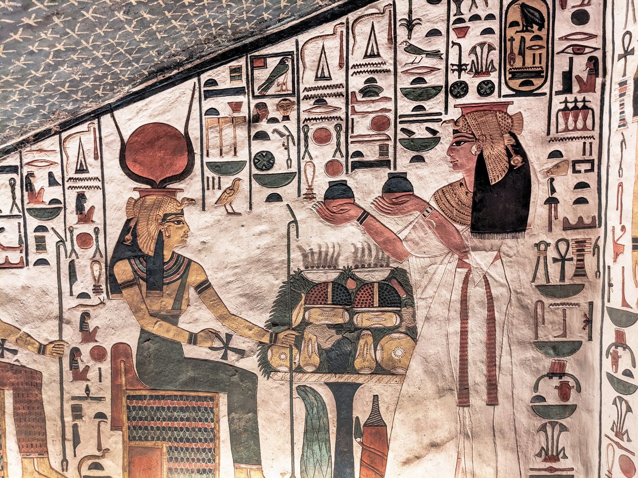 Rainha oferecendo vasos rituais (pintura de parede) de Egyptian 19th Dynasty