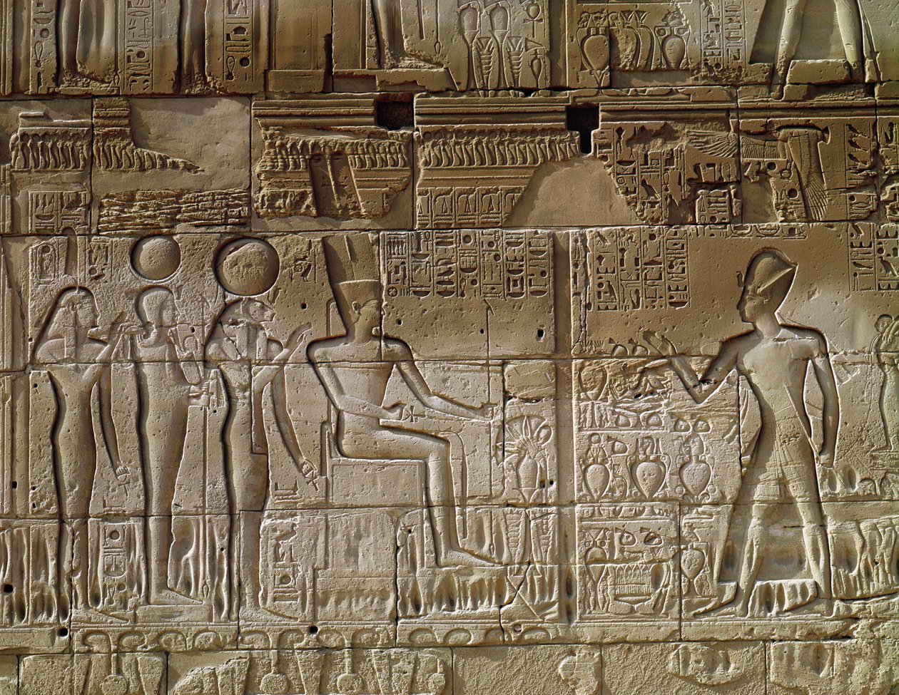 Relevo representando Seti I (c.1294-1279 aC) fazendo uma oferenda a Amon, a partir da parede exterior norte do Hypostyle Hall, New Kingdom de Egyptian 19th Dynasty
