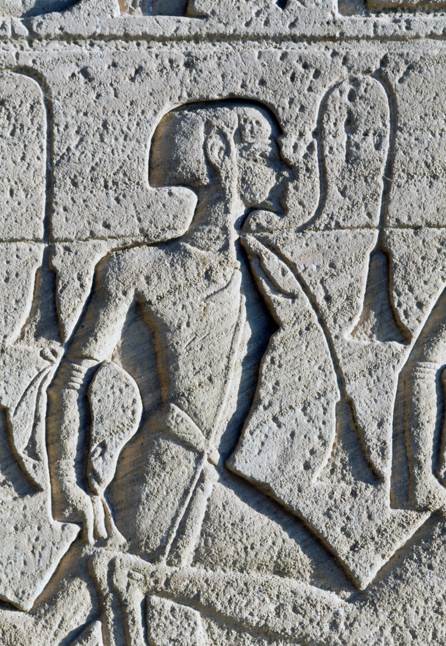 Relevo representando um prisioneiro da Batalha de Kadesh, pormenor da base dos tronos na fachada do Grande Templo de Ramsés II, Abu Simbel (Lista do Património Mundial da Unesco de Egyptian 19th Dynasty