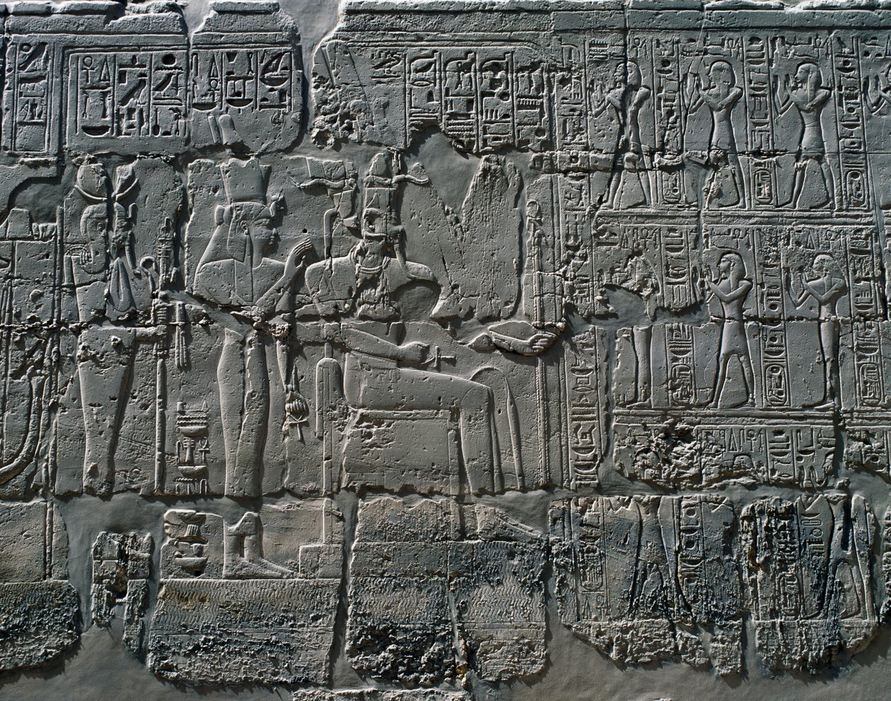 Cenas de oferendas aos deuses, relevo, paredes interiores do Grande Salão Hipostilo, complexo do templo de Karnak (Lista do Património Mundial da Unesco de Egyptian 19th Dynasty