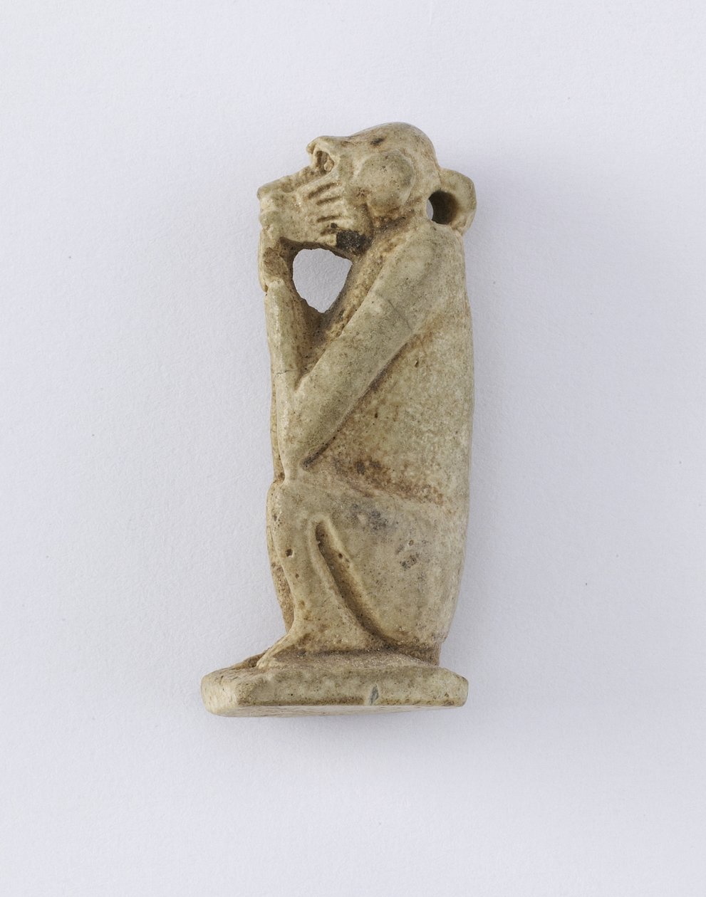 Macaco sentado, Novo Reino, c.1292-1190 aC (argila) de Egyptian 19th Dynasty