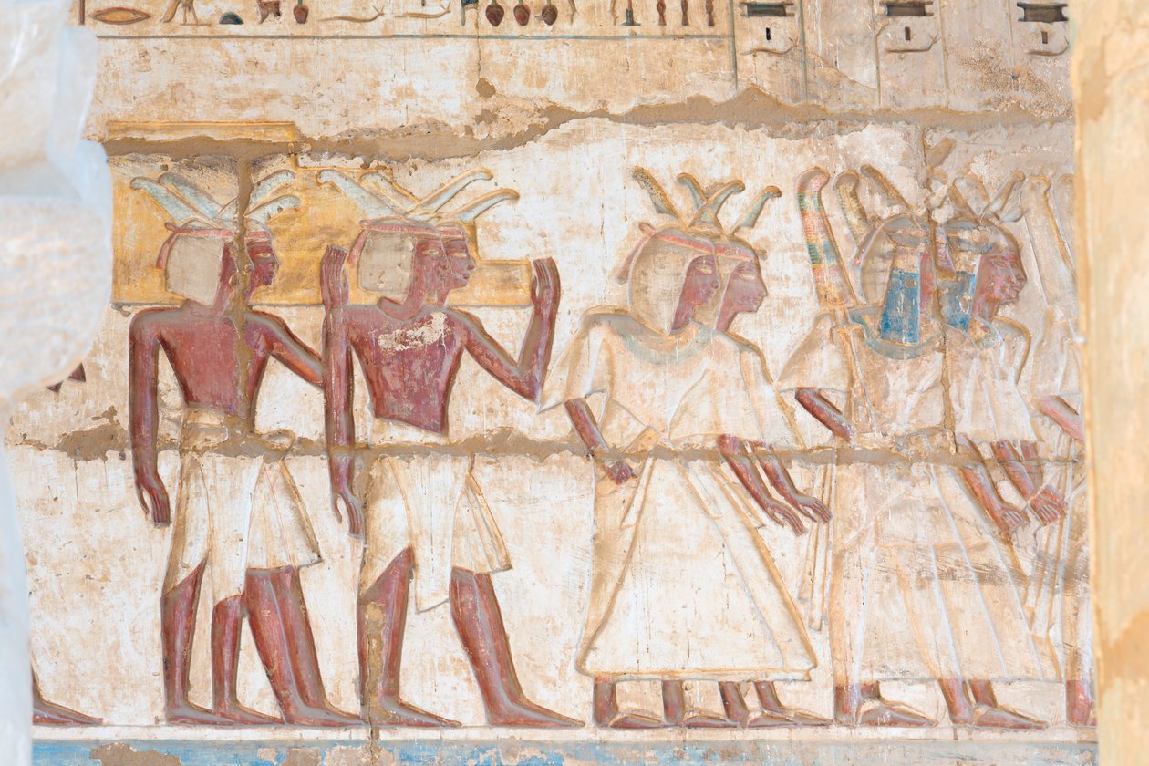 Imagem em relevo pintada na abóbada de Egyptian 20th Dynasty