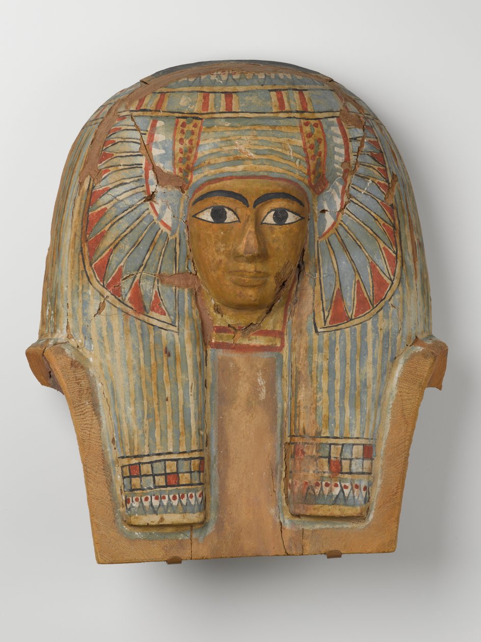 Rosto de uma tampa de caixão de madeira, c.945-715 aC (madeira com gesso e tinta) de Egyptian 22nd Dynasty
