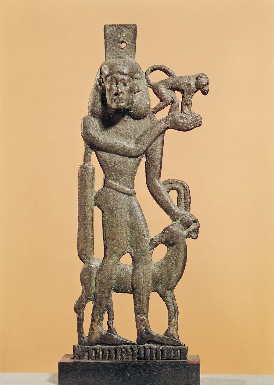 Figura de um homem segurando um macaco com um ibex lambendo seu joelho, Período de espera (bronze) de Egyptian 26th Dynasty