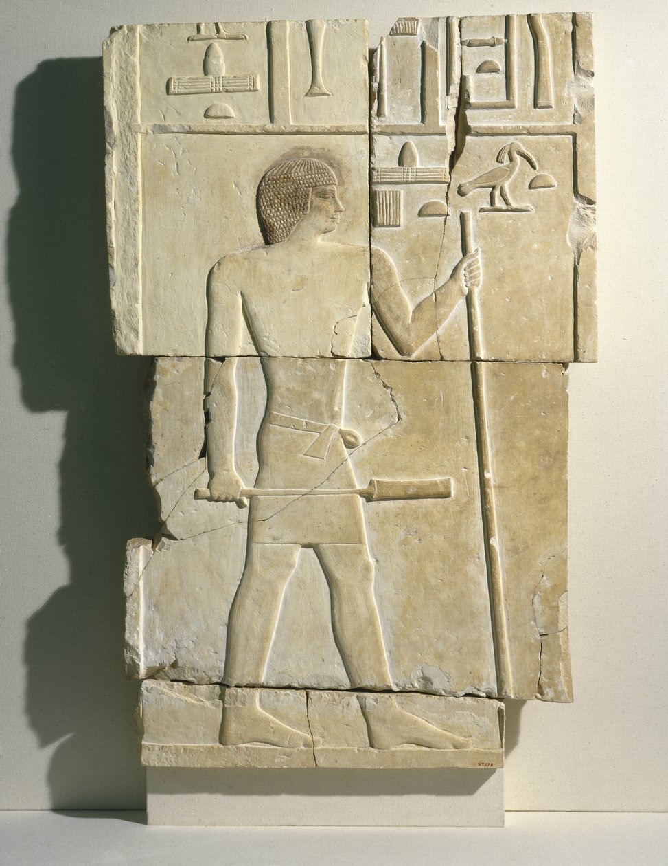 Alívio da Mastaba de Akhethotep em Saqqara, Old Kingdom, c.2650-2600 aC (calcário) de Egyptian 3rd Dynasty