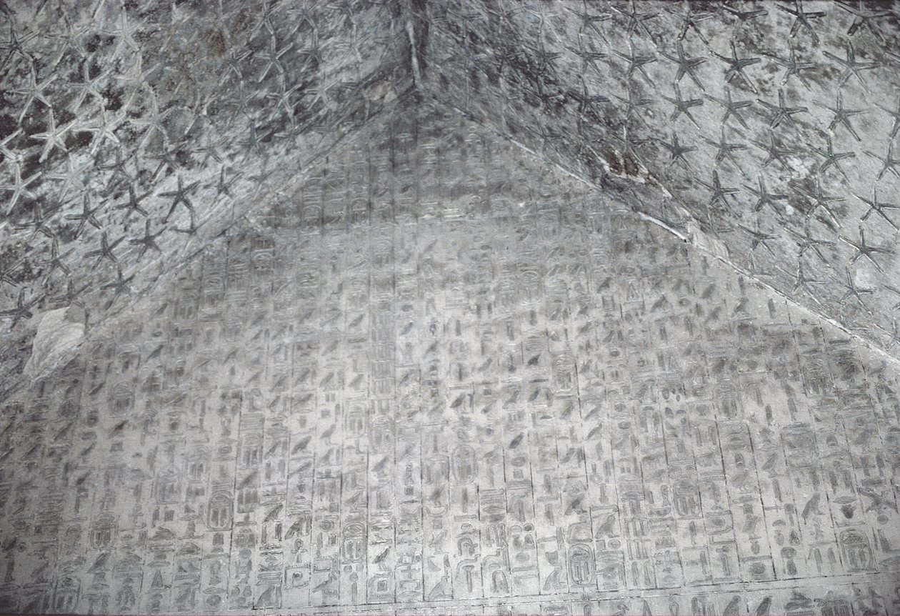 Telhado e parede da câmara do túmulo da pirâmide de Unas, Old Kingdom (pedra pintada) de Egyptian 5th Dynasty