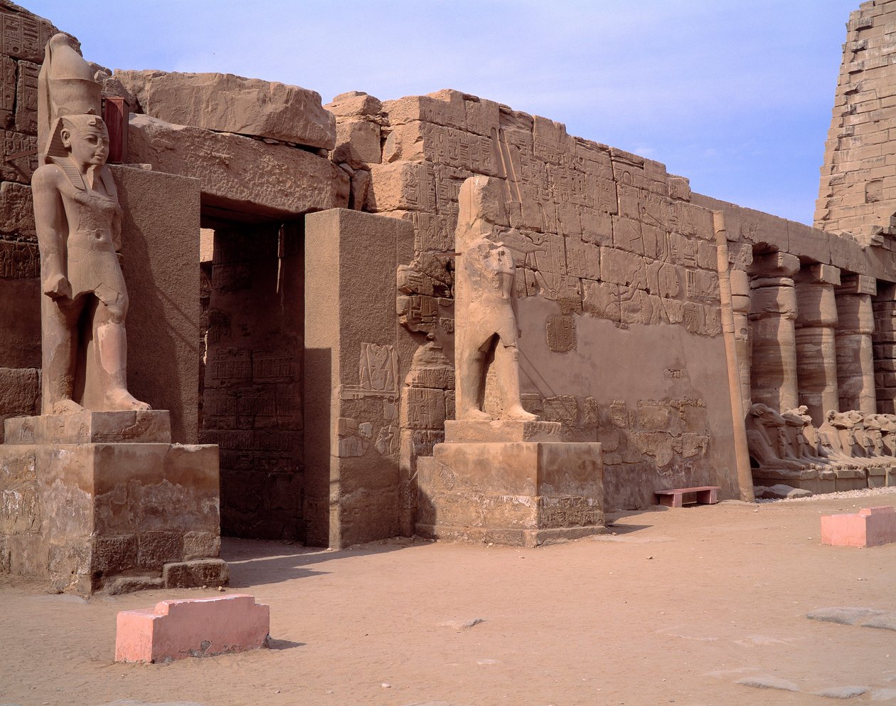 Antiquidade egípcia: vista do templo de Karnak. Egito de Egyptian Egyptian