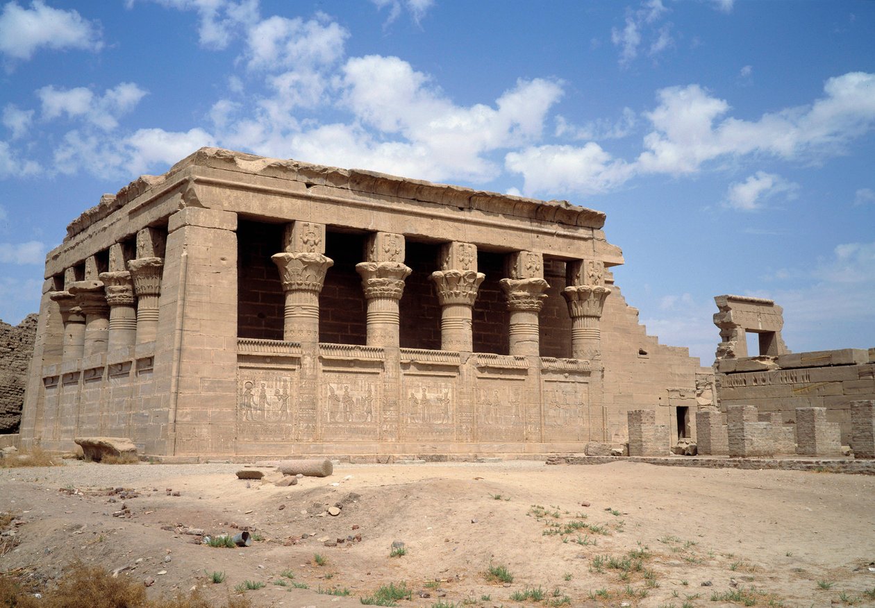 Arquitectura Antiquita: O Templo de Hathor em Denderah, Egipto de Egyptian Ptolemaic Period