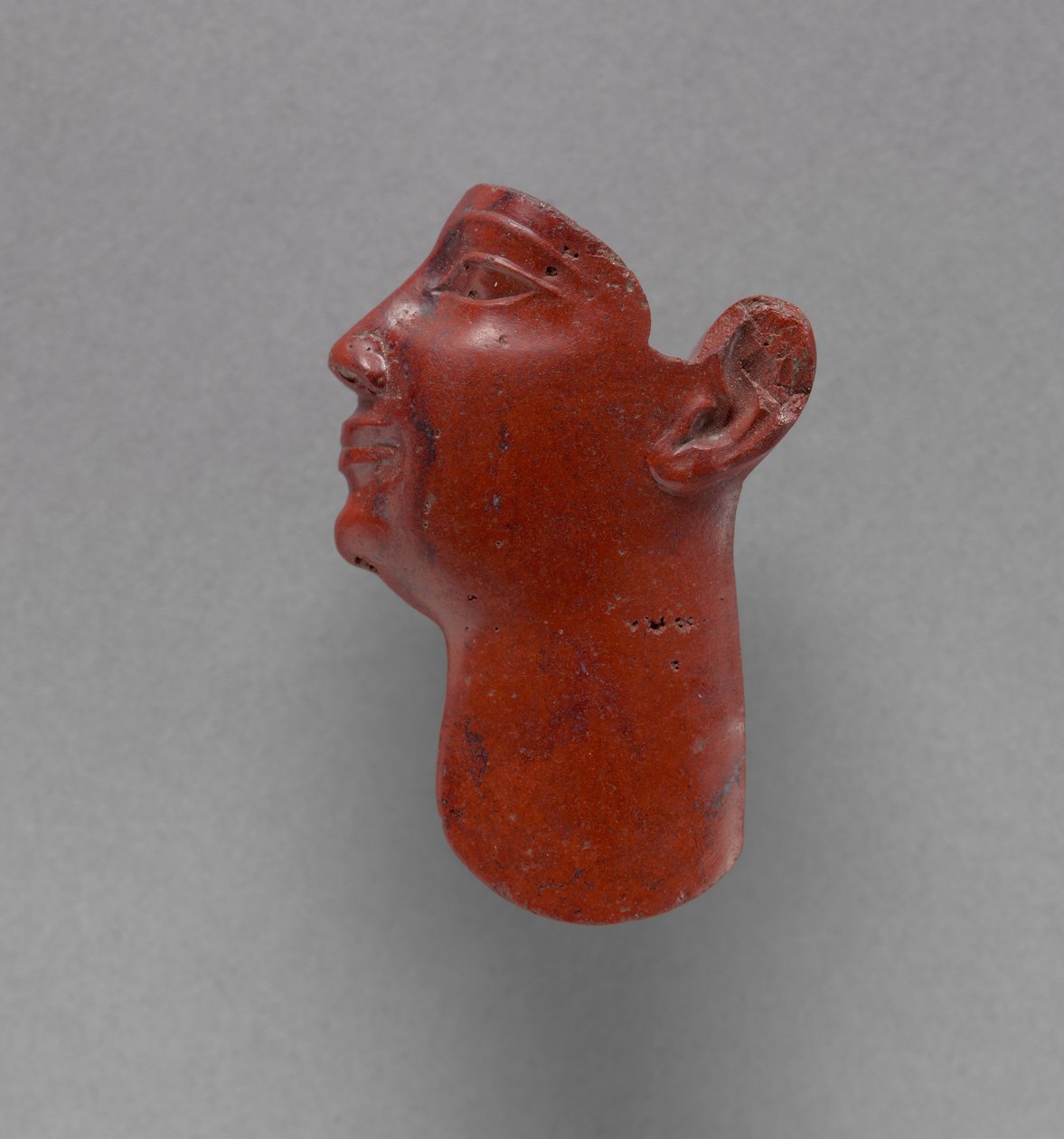 Embutimento: Cabeça de um rei, 380-246 aC de Egyptian Ptolemaic Period