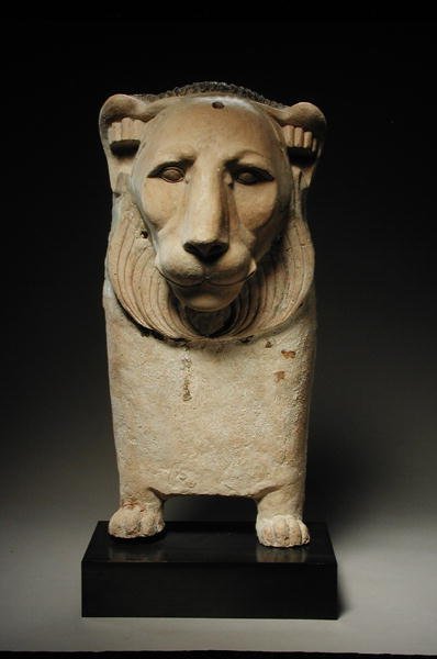 Sofá do leão (stucco) de Egyptian Ptolemaic Period