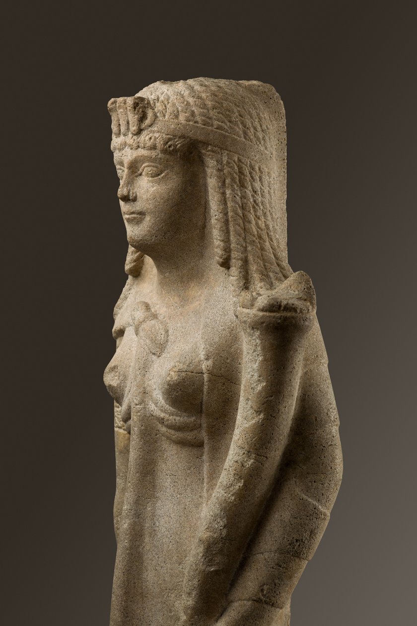 Estátua de uma rainha ptolomaica, talvez Cleópatra VII, 200-30 aC (calcário dolomítico) de Egyptian Ptolemaic Period