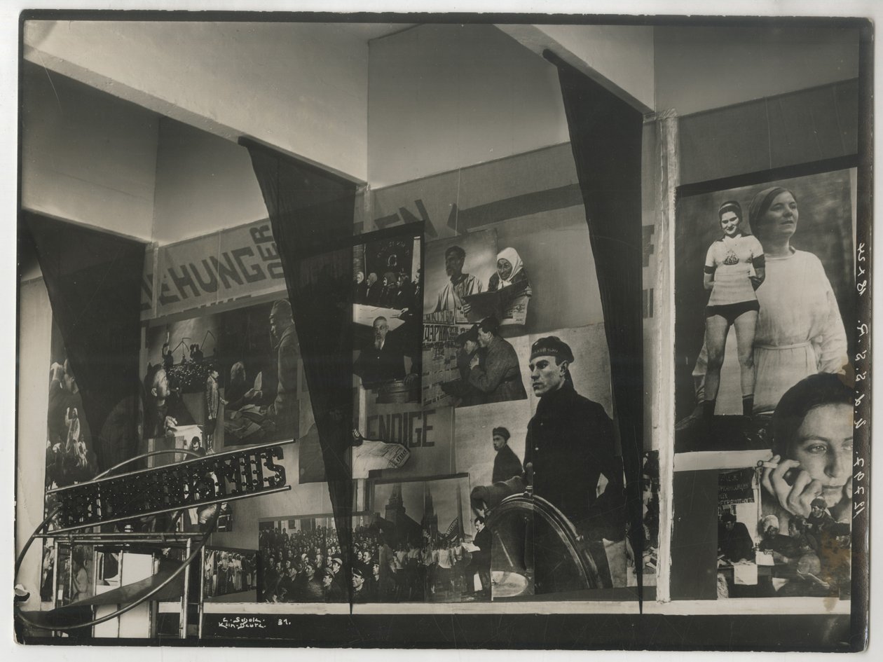 Interior do pavilhão soviético na Exposição Internacional de Imprensa, Colônia de Eliezer Markowich Lissitzky