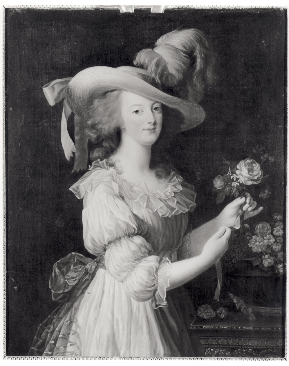Cópia de um retrato de Maria Antonieta (1755-93) após 1783 (óleo sobre tela) (foto p - b) de Elisabeth Louise (after) Vigee Lebrun