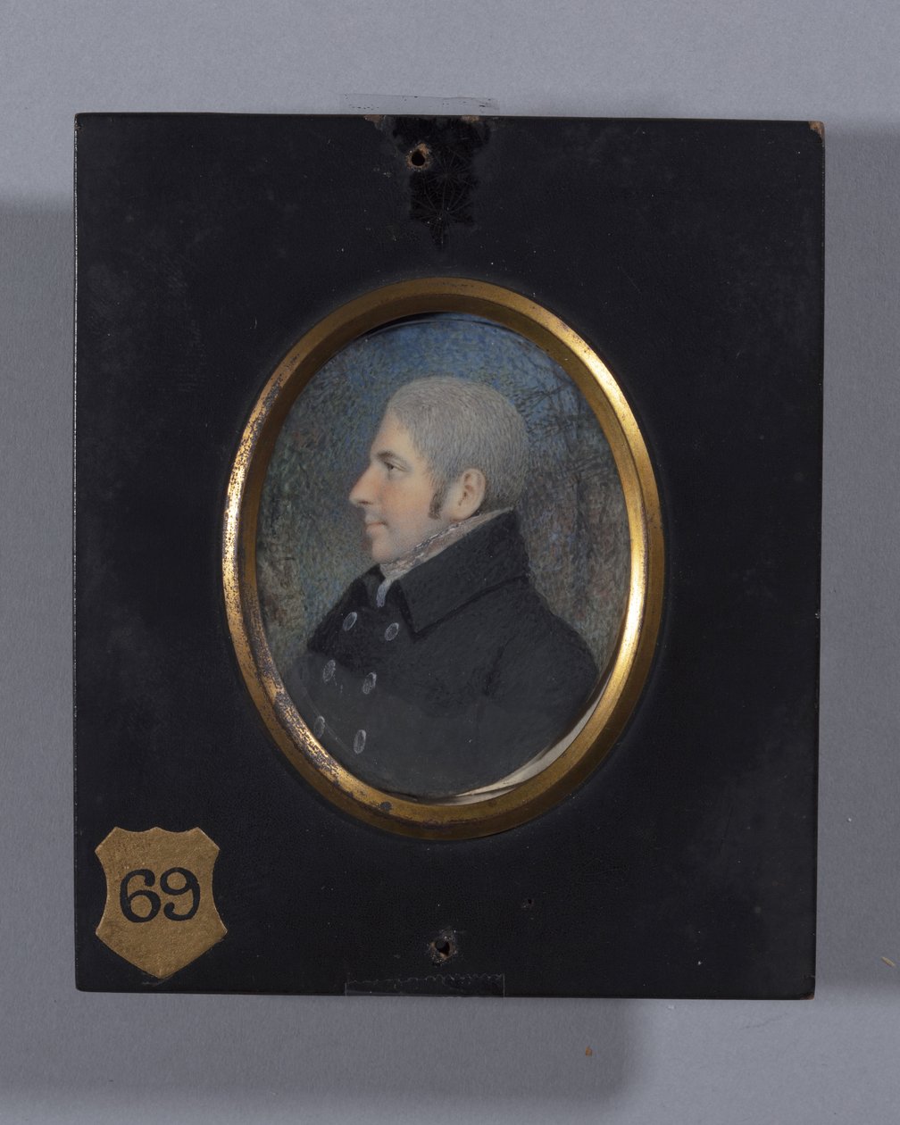 Retrato de Perfil de um Homem Desconhecido (aguarela em marfim) de Ellen Sharples