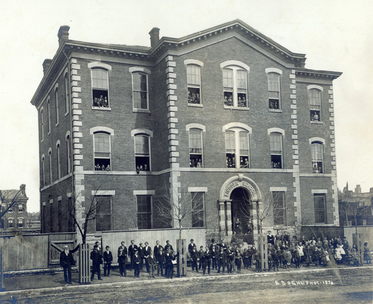 Lincoln School de Emil Boehl