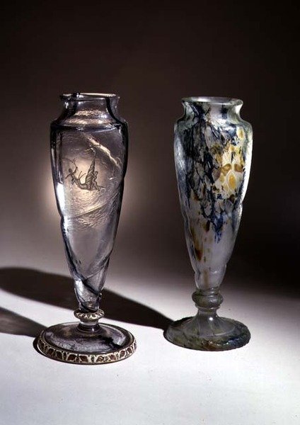 Vasos de vidro intercalares gravados, século XIX de Emile Galle
