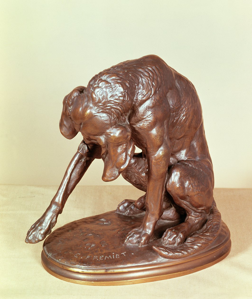 Cão (bronze) de Emmanuel Fremiet