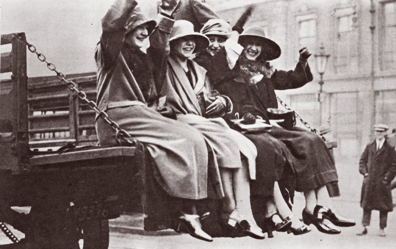 Um Twopenny Tailboard Trip, maio de 1926 de English Photographer
