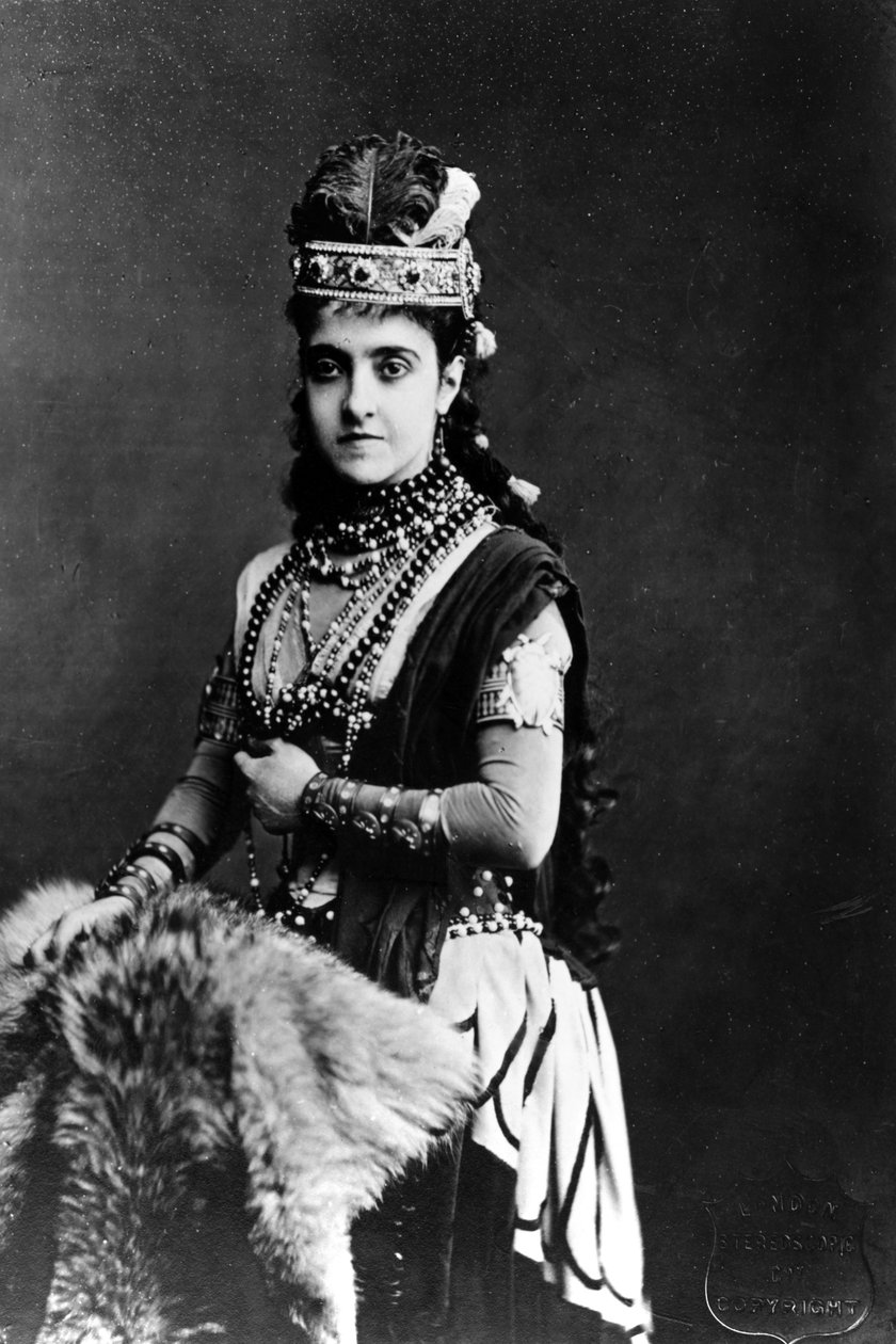 Adelina Patti no papel de Aida, 1876 de English Photographer