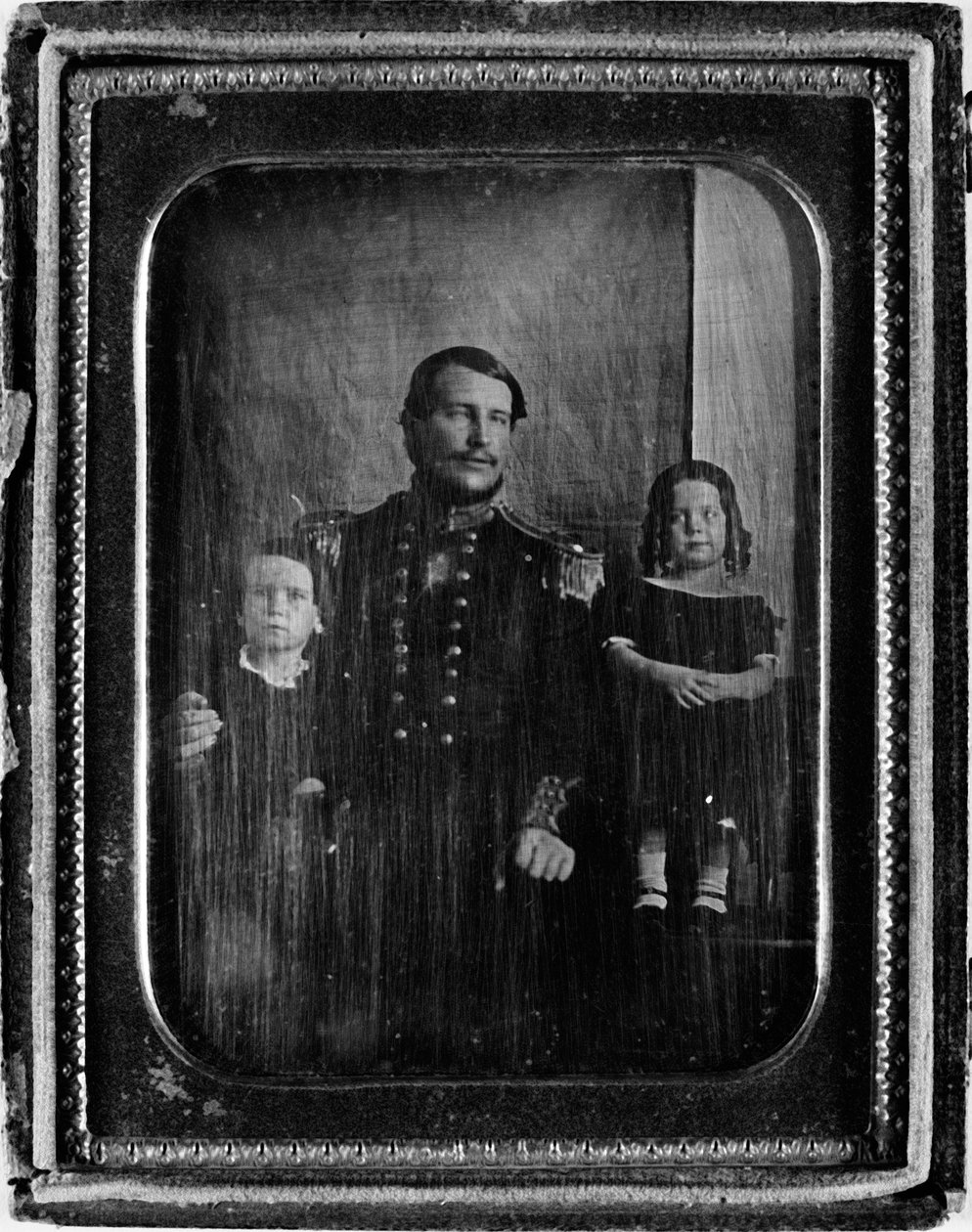 Cirurgião-assistente Christopher Bakewell Bassano e família, c.1850 (daguerreótipo) de English Photographer