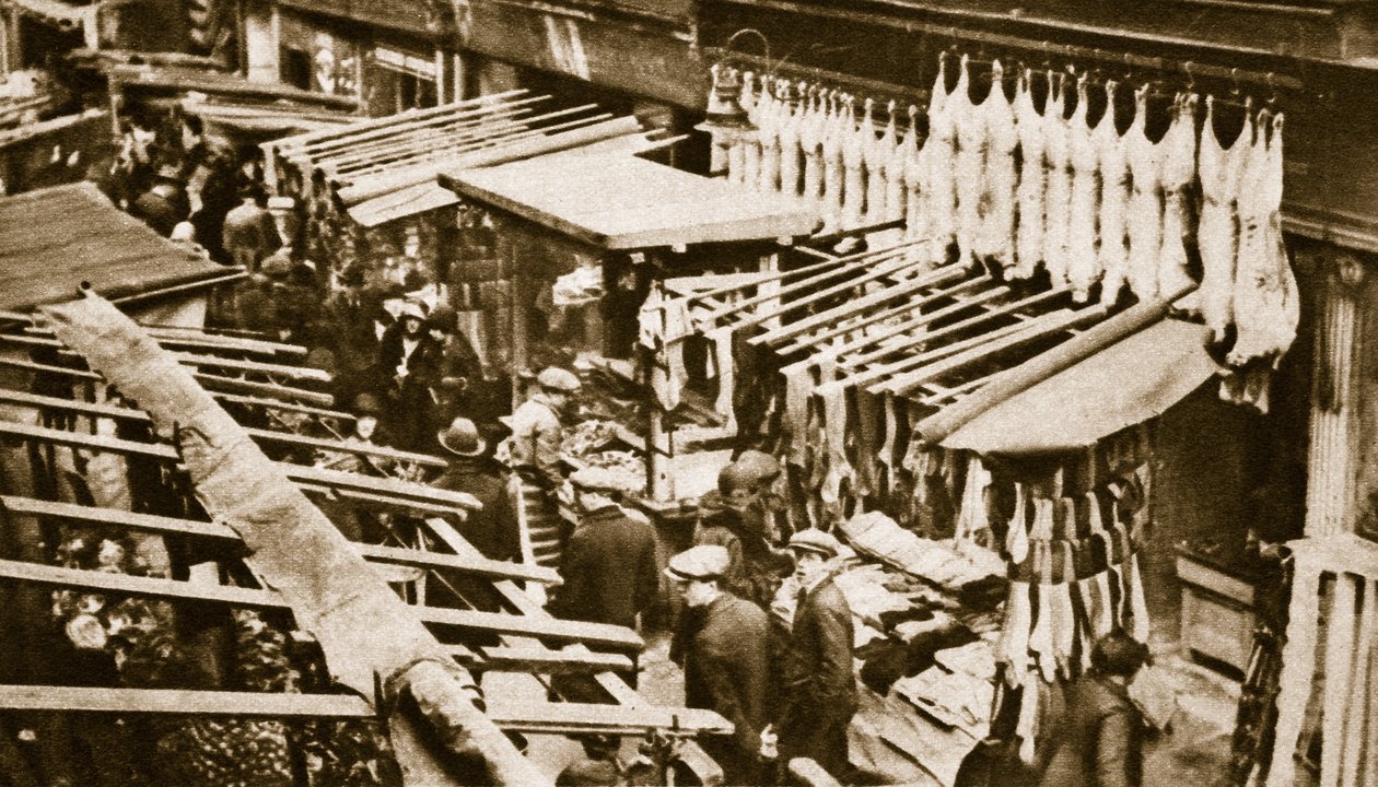 Mercado de rua Berwick, Soho, em um sábado (foto sépia) de English Photographer