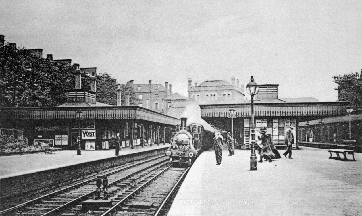 Estação Canonbury, Islington, c.1905 de English Photographer