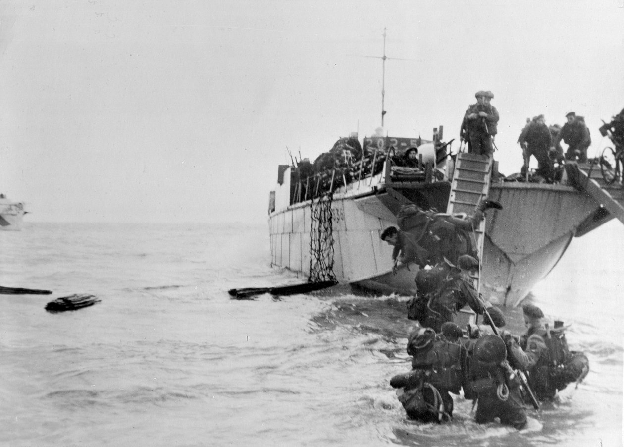 Operações de comando durante a invasão da Normandia, junho de 1944 de English Photographer