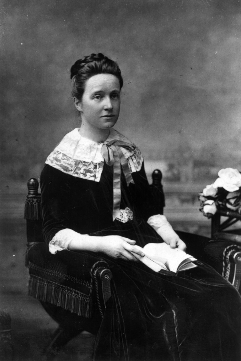 Dame Millicent Fawcett, c.1880 de English Photographer
