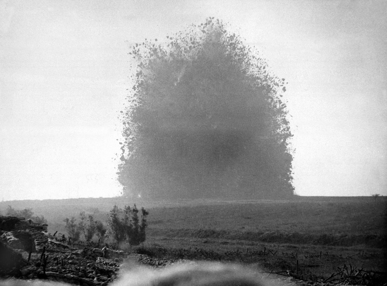 Detonação de uma mina de English Photographer