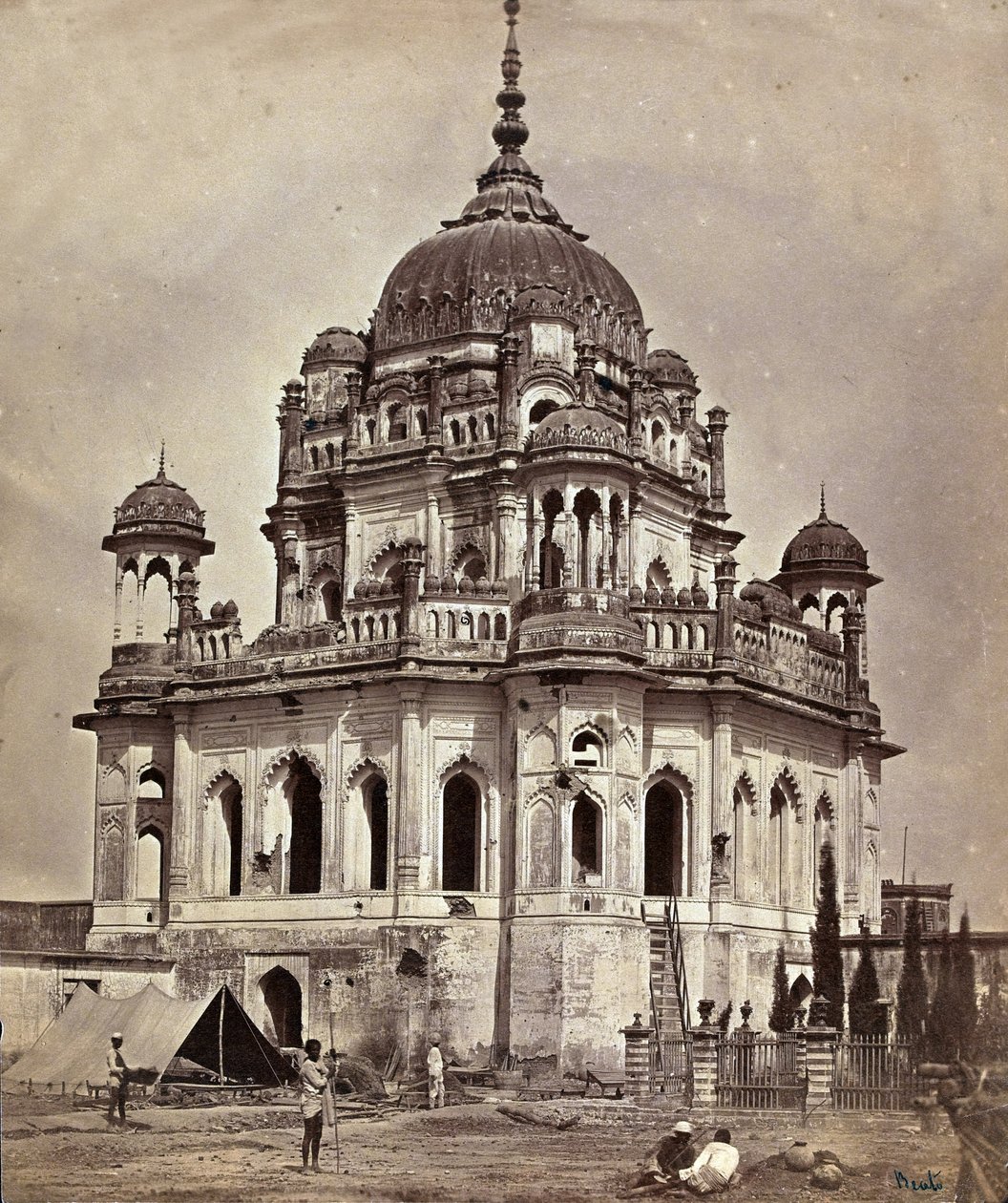 Palácio de cúpula, c.1858 de English Photographer