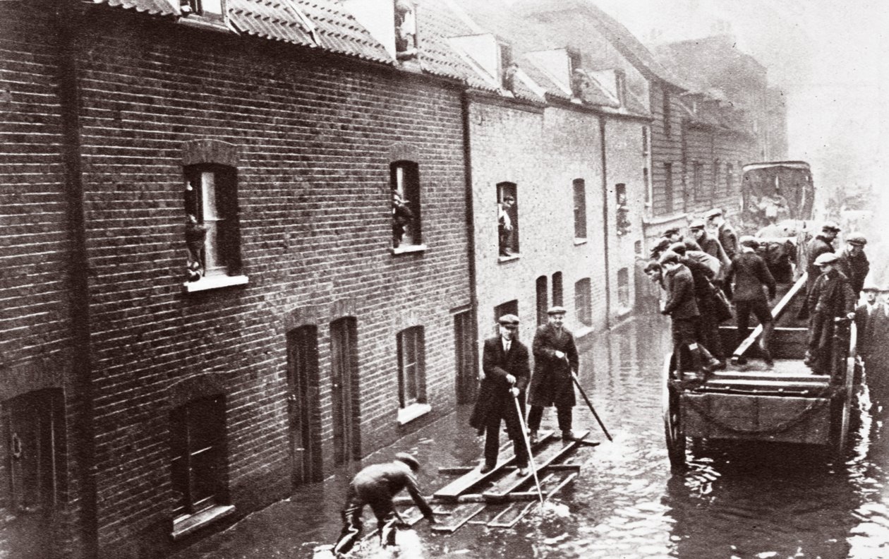 Inundações em Londres, janeiro de 1928 de English Photographer