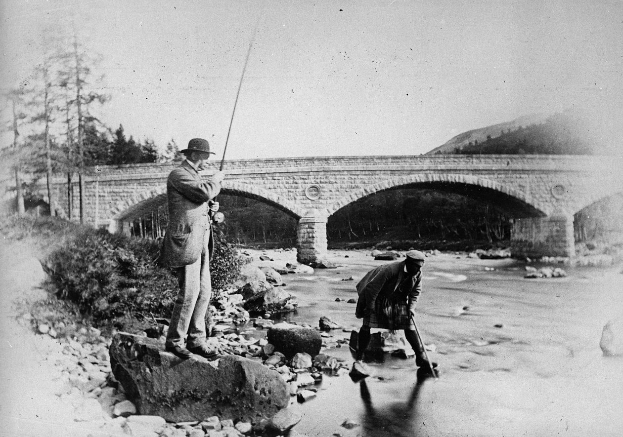 Pesca geral cinza na ponte de Dee, c.1892 de English Photographer