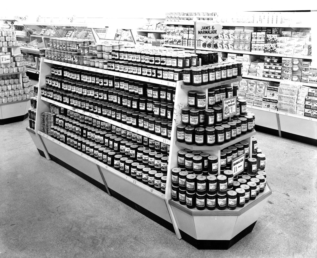 Jam e Marmalade corredor, loja de Woolworths, 1956 de English Photographer