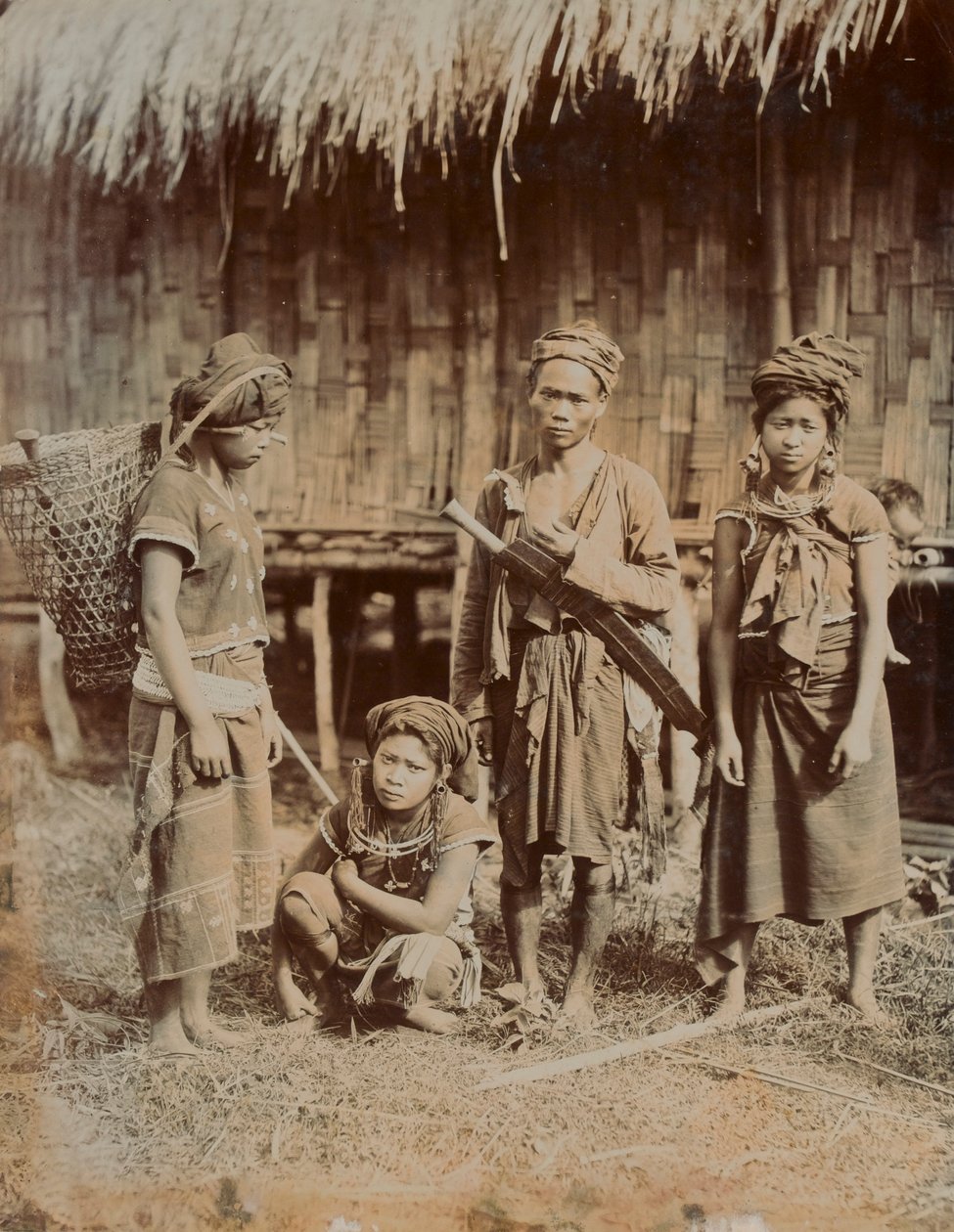 Kanon, cavalheiro e três senhoras, 1905 de English Photographer