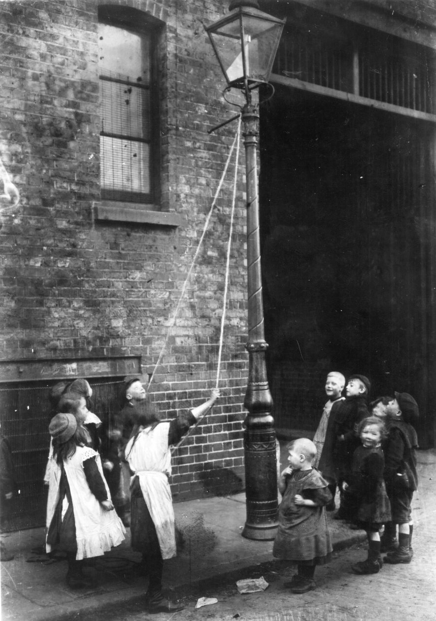 Favelas de Londres, c.1900 de English Photographer