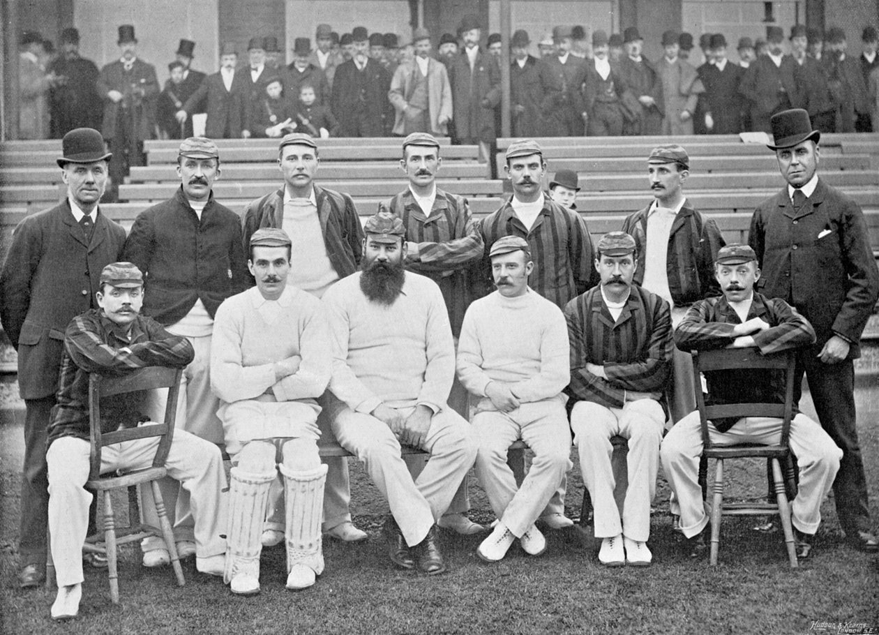 Lord Sheffields Inglaterra equipe para turnê Austrália, 1891-92, de Famous Cricketers e Cricket Grounds, publicado por Hudson e Kearns, 1895 de English Photographer