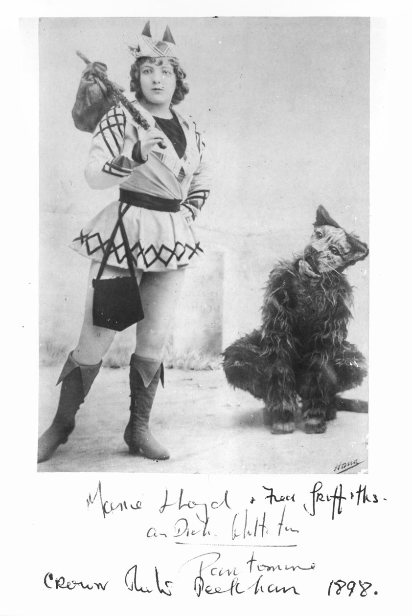 Marie Lloyd (1870-1922) como Dick Whittington em 1898 de English Photographer