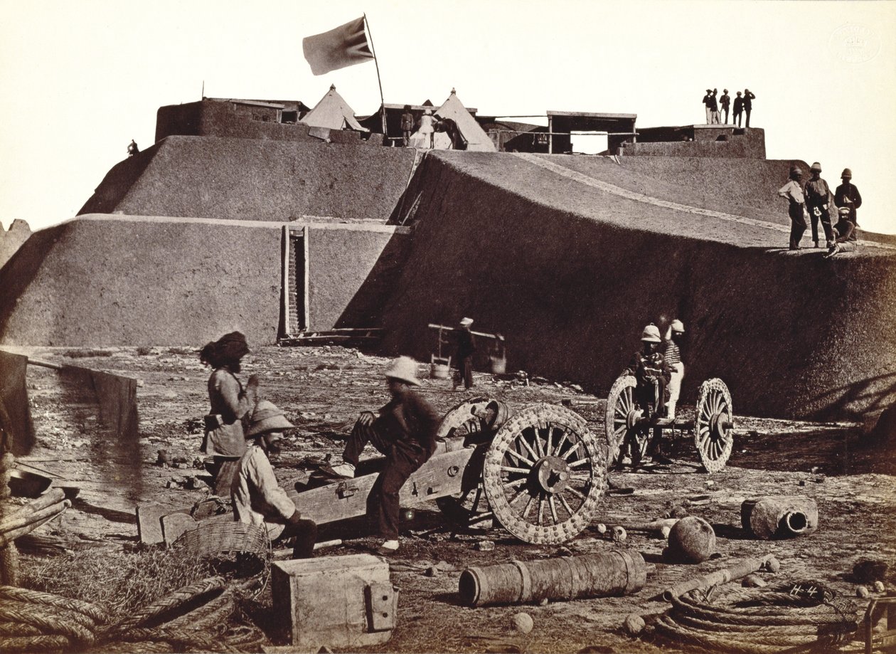 Pehlang Fort, 1860 (albumen silver print) de English Photographer