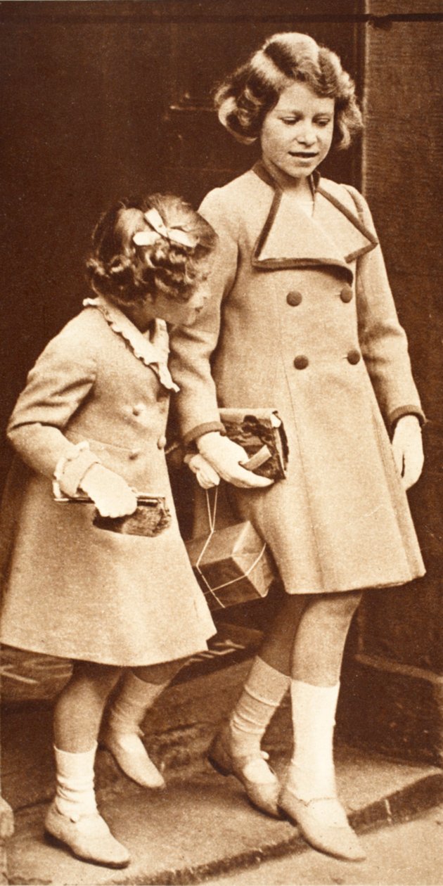 Princesa Elizabeth e sua irmã Out Shopping de English Photographer