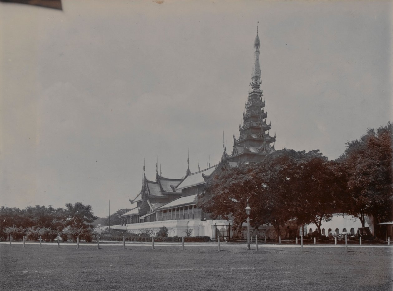 Pite-que, Palácio de Mandalay, Birmânia, 1906 de English Photographer