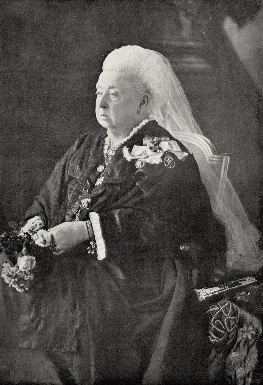 Rainha Vitória (1819-1901) c.1899 (fotografia em preto e branco) de English Photographer