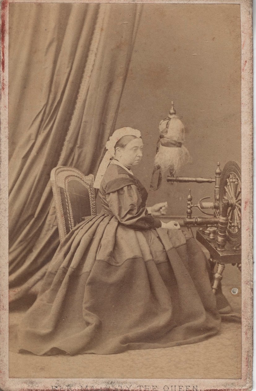 Rainha Vitória, c.1875 de English Photographer
