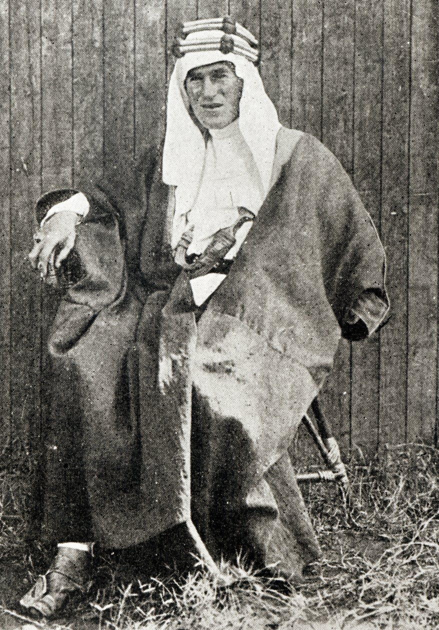 TE Lawrence em plena vestimenta árabe, 1919 de English Photographer