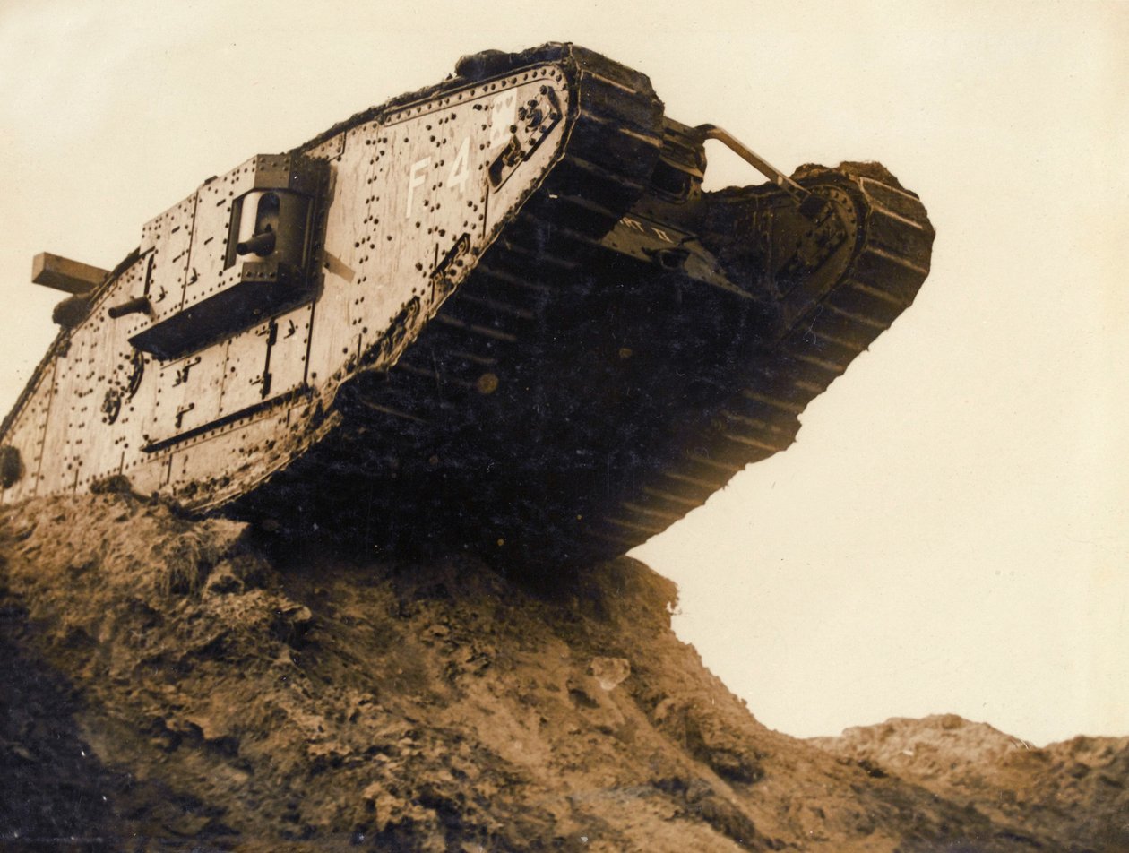 Tanque, 1916-17 de English Photographer