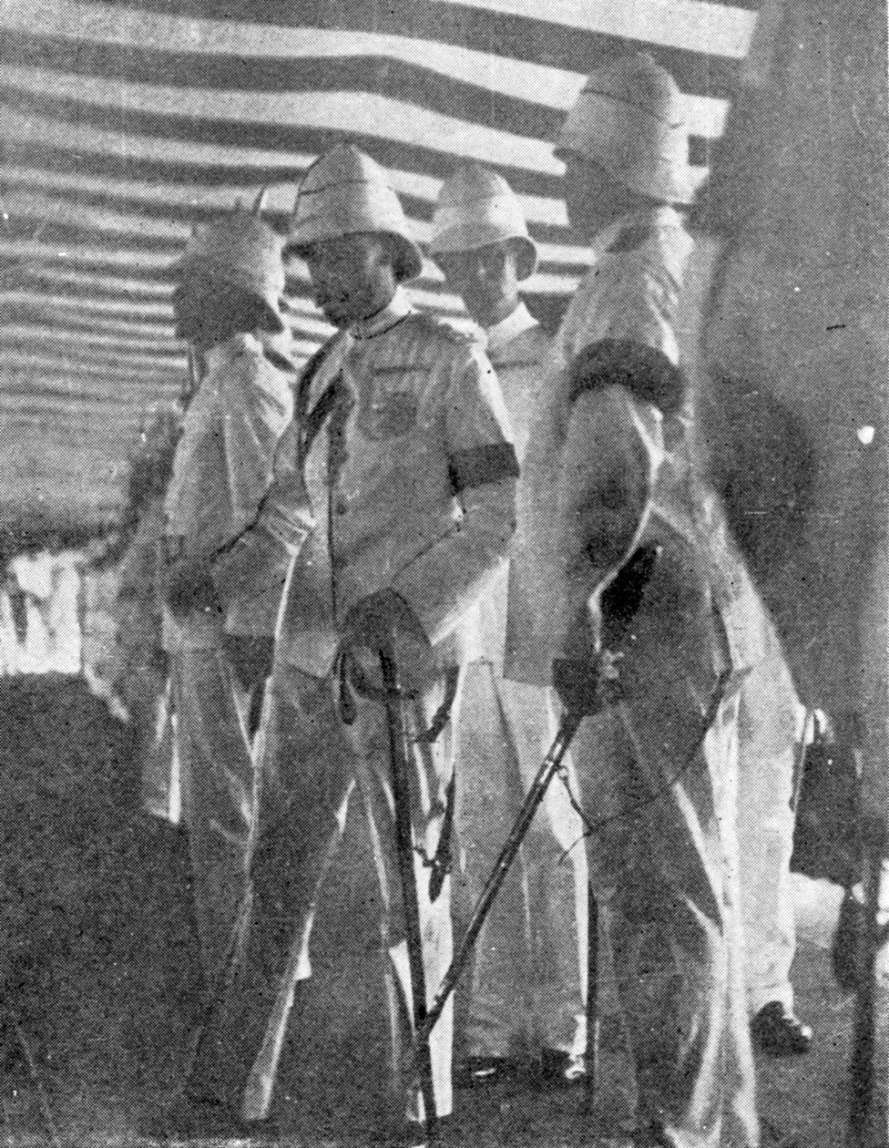 O Duque de York e sua comitiva em Johnstons Pier, Singpore, ilustração de The King, 25 de maio de 1901 de English Photographer